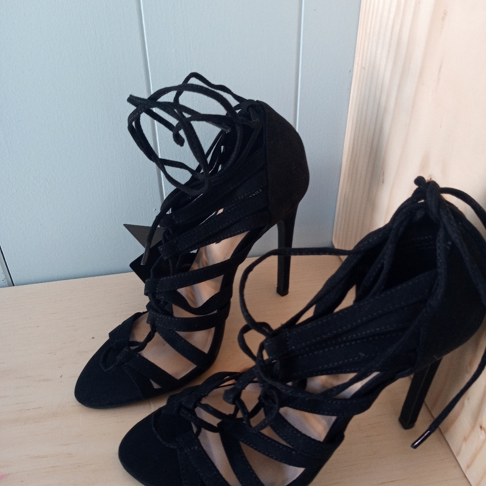 NWT Forever 21 Lace Up Black High Heels 6.5 - Picture 5 of 10